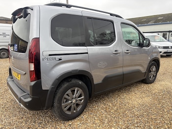 Used Peugeot Rifter 2023 for sale - 78618141: Photo