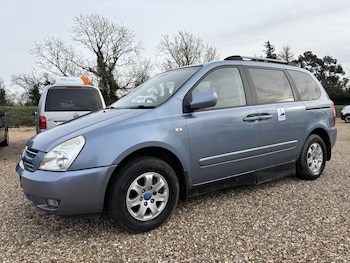 Used Kia Sedona 2010 for sale - 78618122: Photo