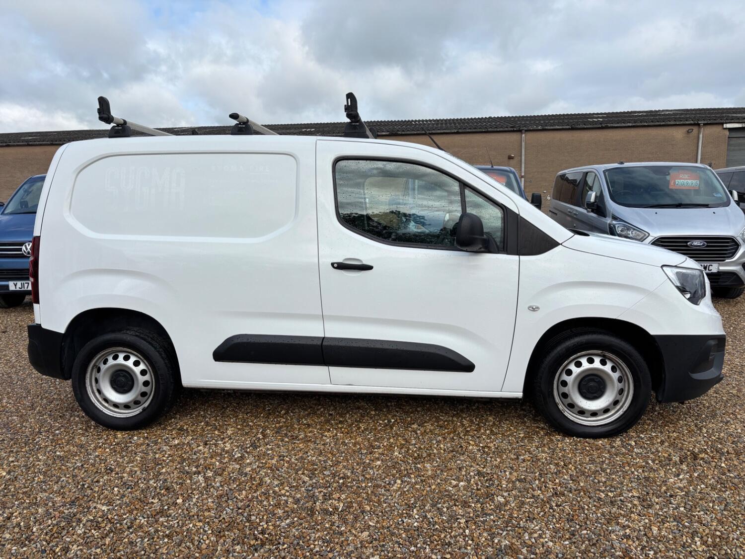 Used Vauxhall Combo 2021 for sale - 77314129: Photo 2