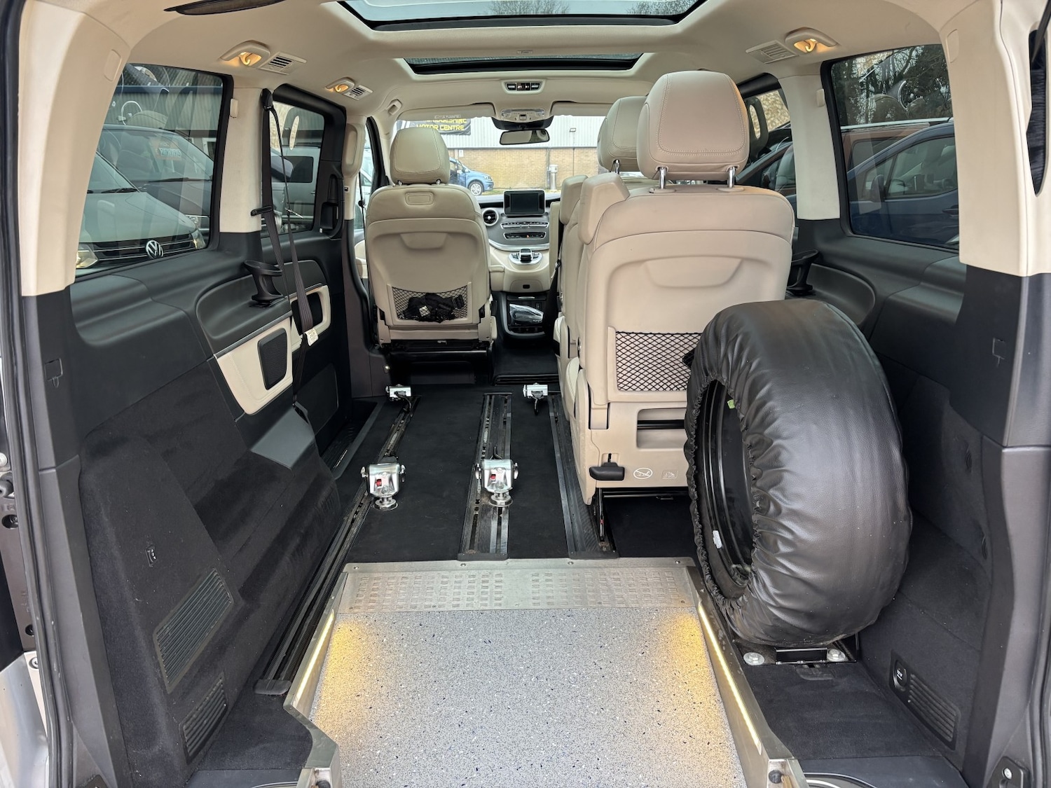 Used Mercedes-Benz V-Class 2019 for sale - 78090671: Photo 14