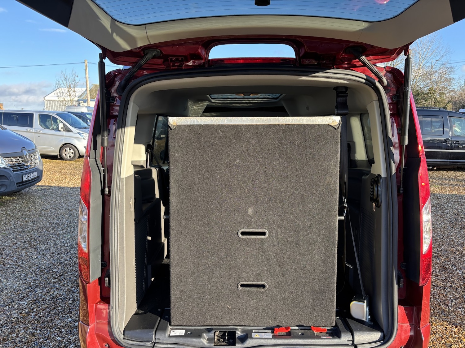 Used Ford Grand Tourneo Connect 2019 for sale - 77303653: Photo 9