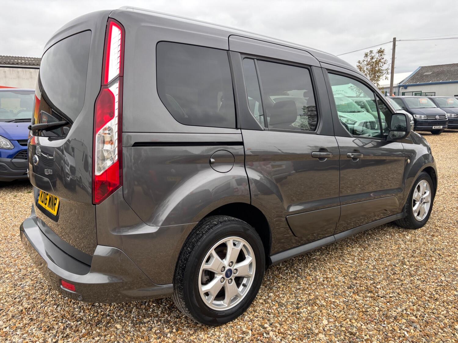 Used Ford Tourneo Connect 2016 for sale - 76762135: Photo 3