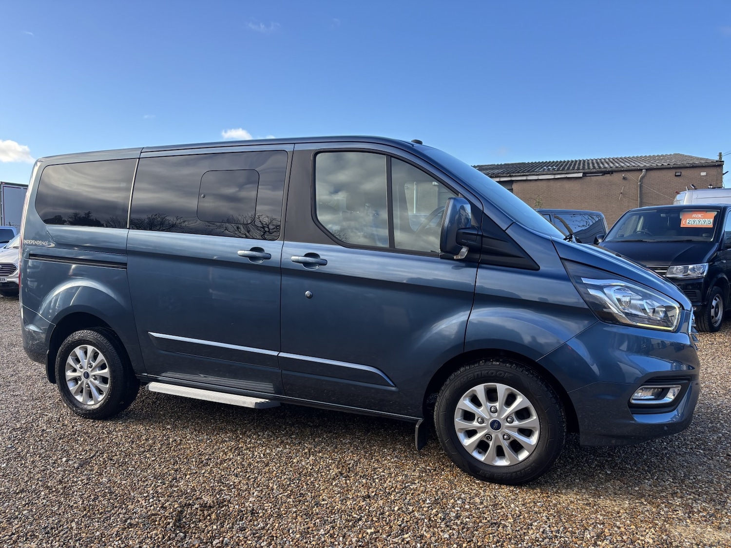 Used Ford Tourneo Custom 2018 for sale - 76718428: Photo 2