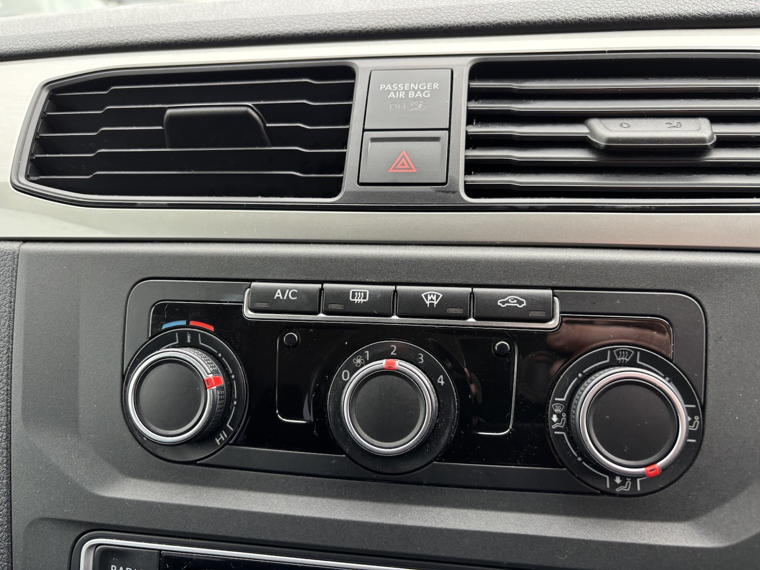 Used Volkswagen Caddy Maxi Life 2016 for sale - 77465729: Photo 17