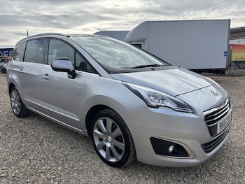 Used Peugeot 5008 2015 for sale - 78266923: Photo