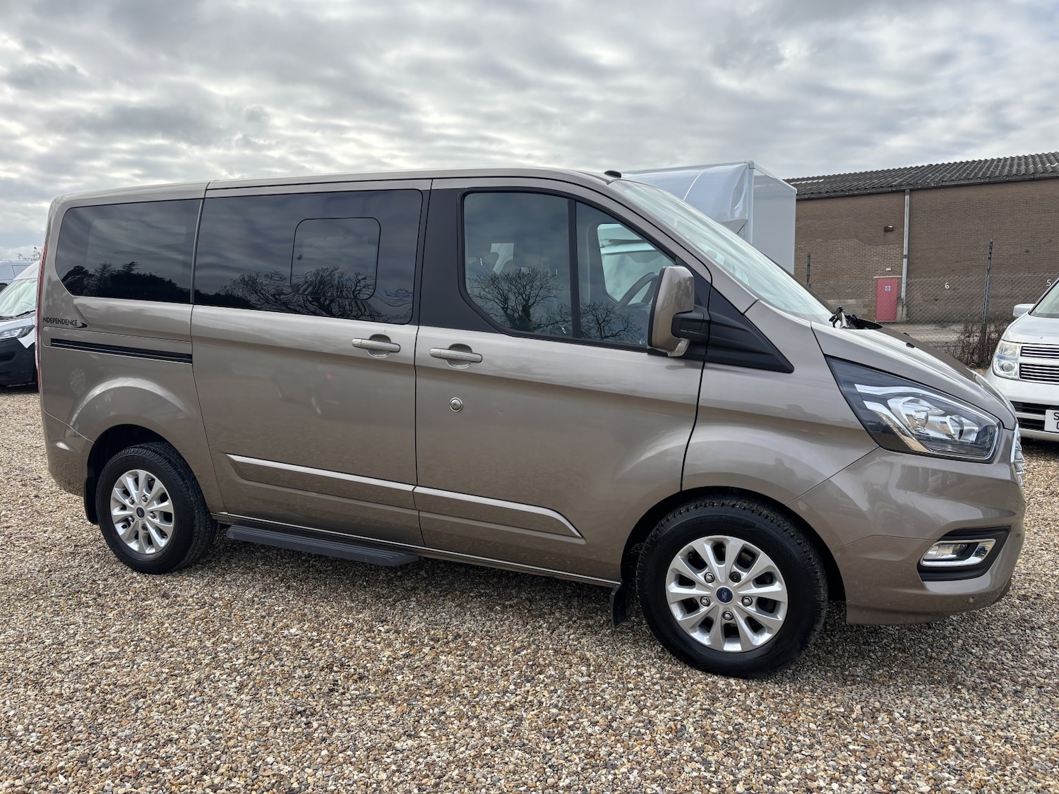 Used Ford Tourneo Custom 2019 for sale - 77735810: Photo 2