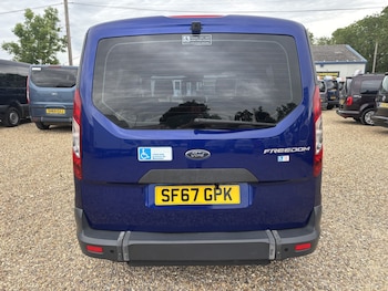 Used Ford Tourneo Connect 2017 for sale - 78775807: Photo