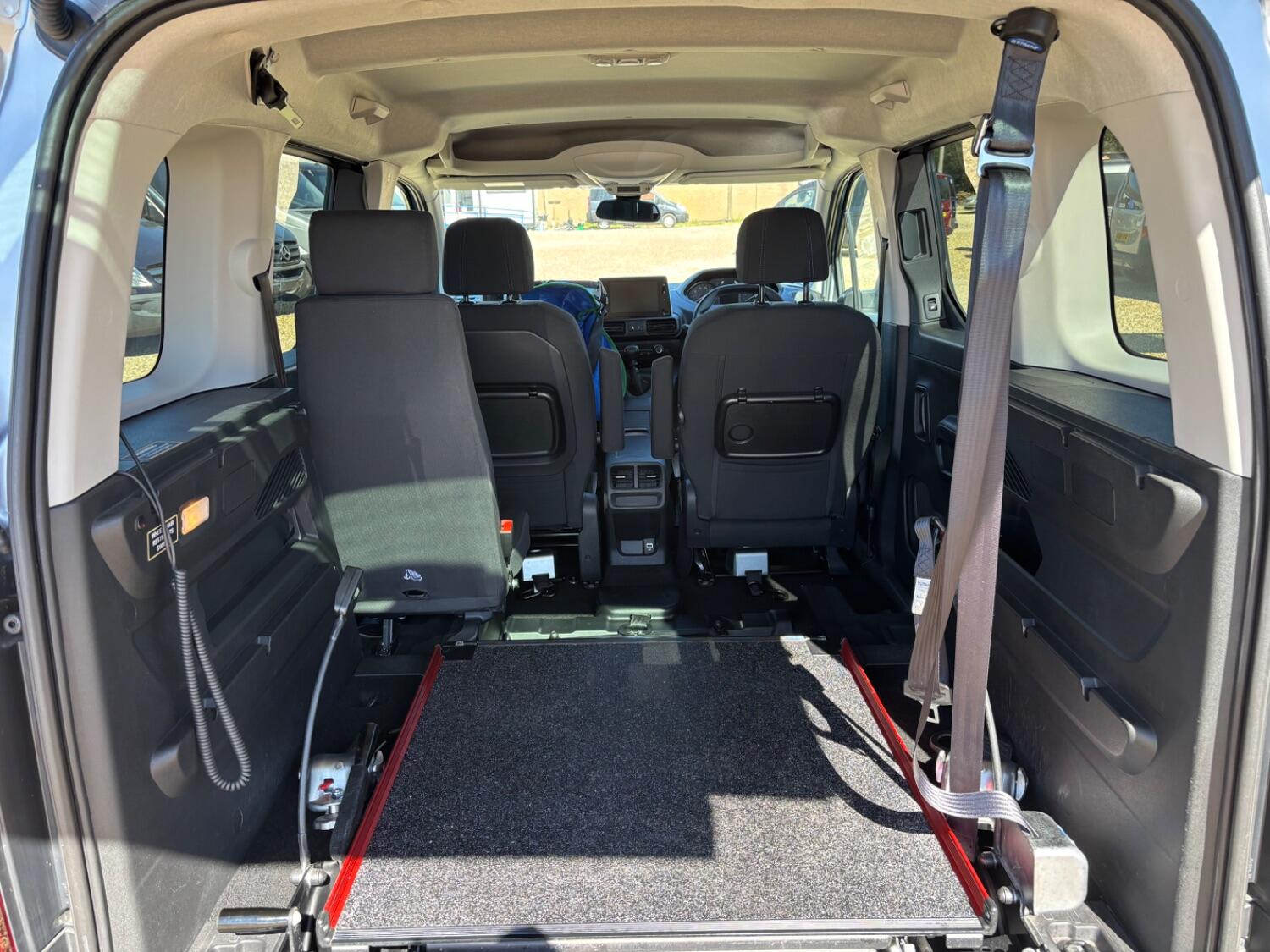 Used Peugeot Rifter 2021 for sale - 76793557: Photo 12