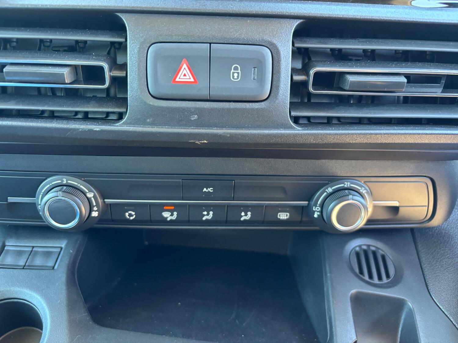 Used Peugeot Rifter 2021 for sale - 76793557: Photo 27