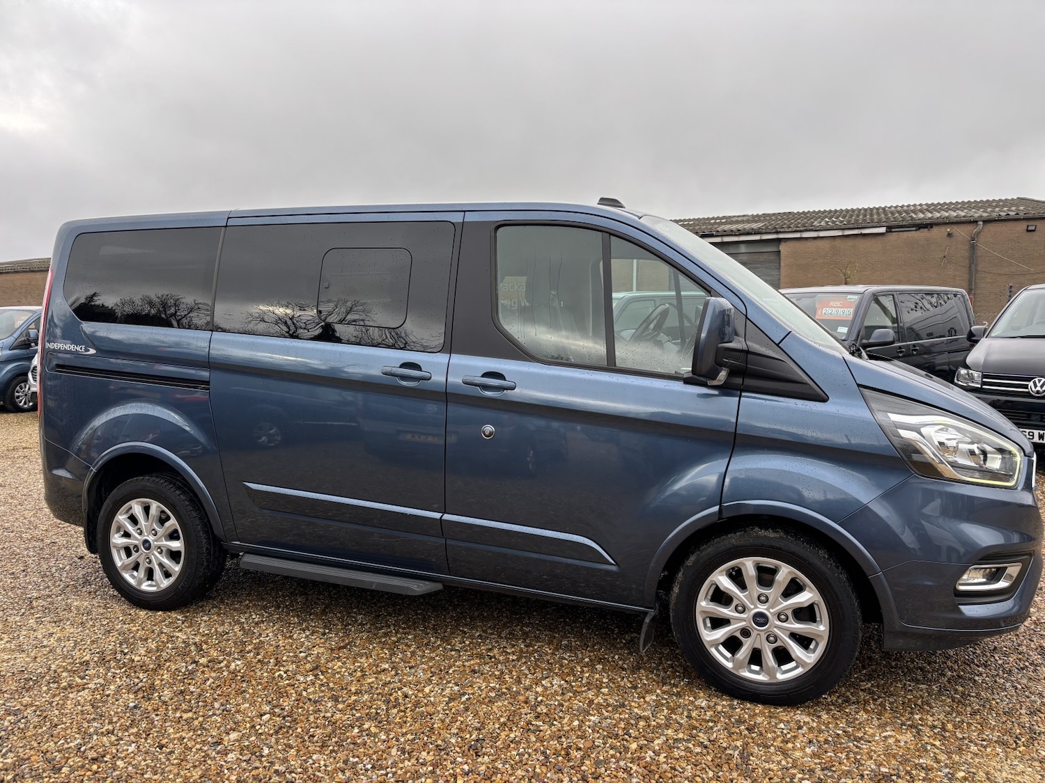 Used Ford Tourneo Custom 2020 for sale - 76785136: Photo 2