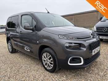 2021 - AUTOMATIC WAV AUTO WHEELCHAIR ACCESSIBLE VEHICLE 1.2 PureTech Feel 5-Door