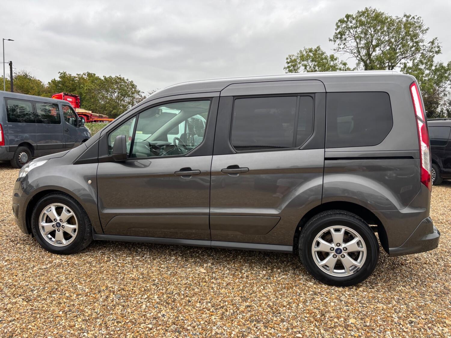 Used Ford Tourneo Connect 2016 for sale - 77313992: Photo 6