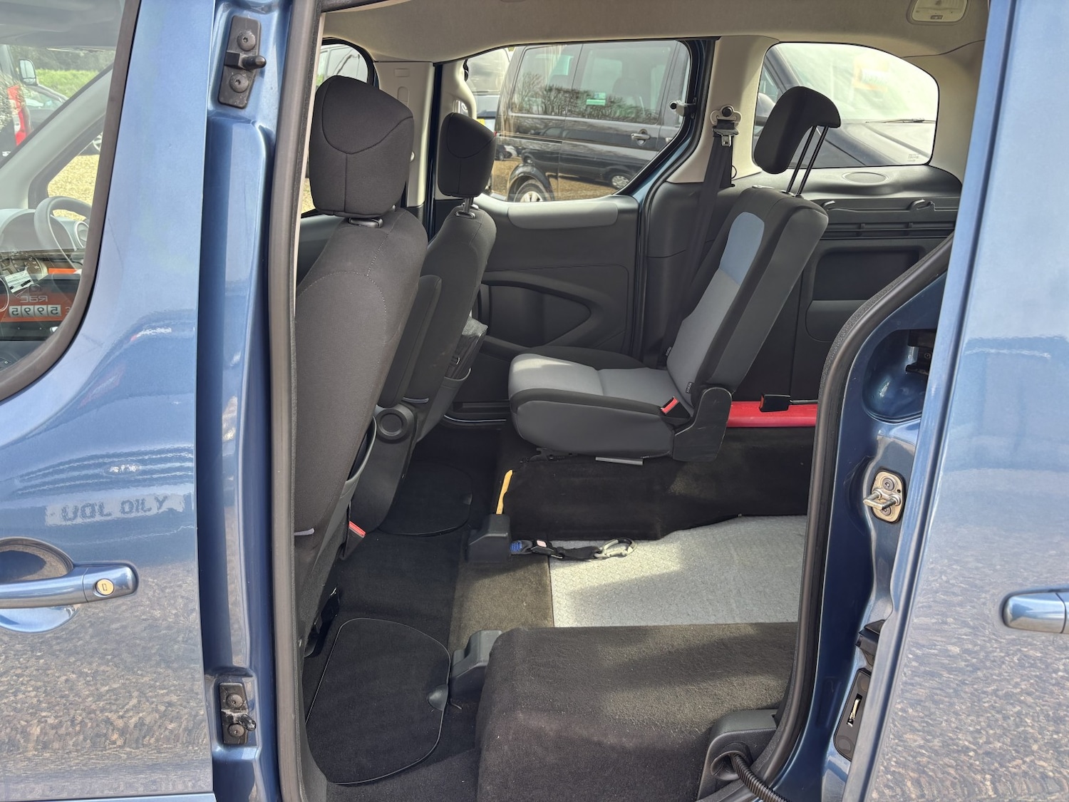 Used Peugeot Partner Tepee 2012 for sale - 78011309: Photo 11