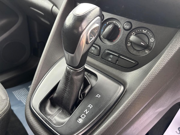 Used Ford Tourneo Connect 2016 for sale - 76246165: Photo 18