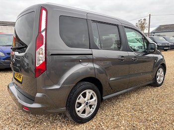 Used Ford Tourneo Connect 2016 for sale - 76246165: Photo 3