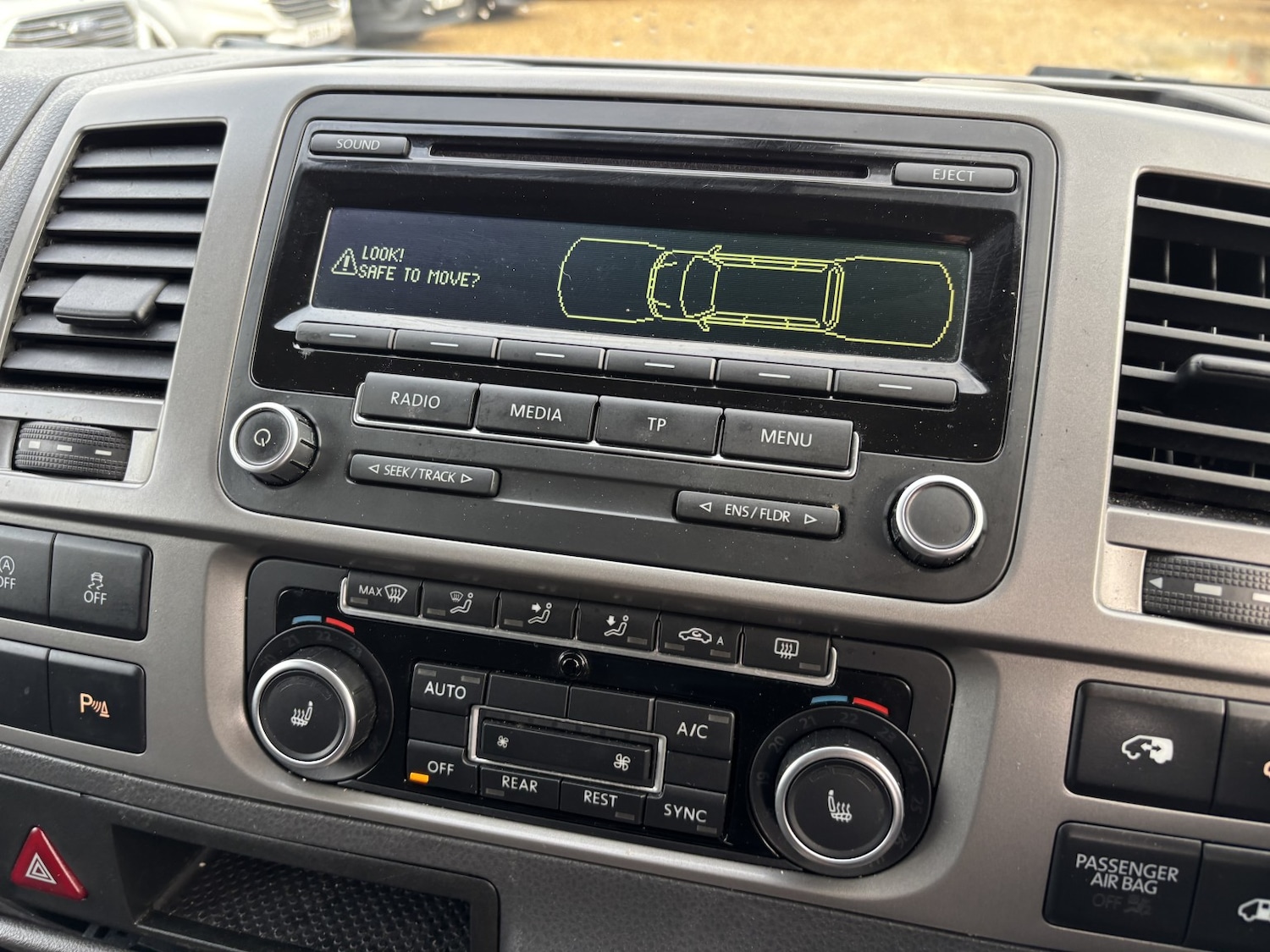 Used Volkswagen Caravelle 2014 for sale - 76525711: Photo 18