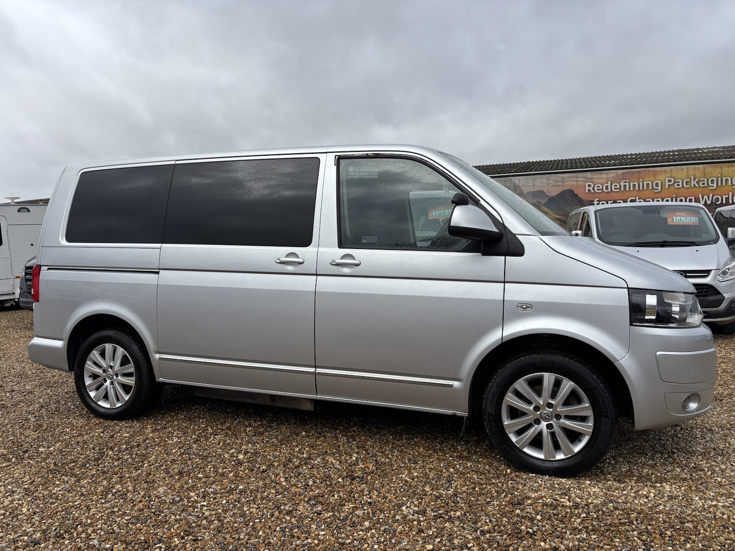 Used Volkswagen Caravelle 2014 for sale - 76525711: Photo 2