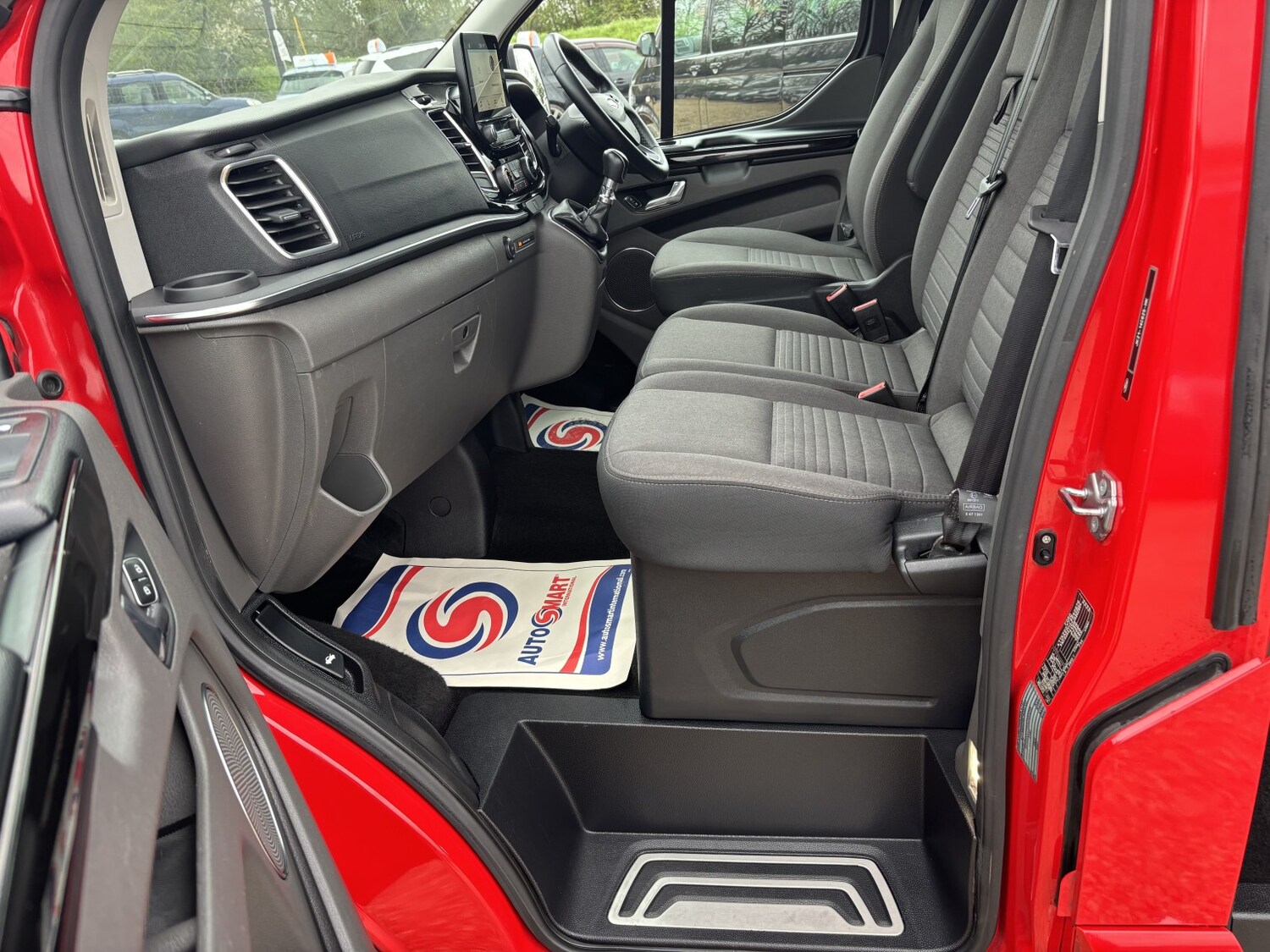 Used Ford Tourneo Custom 2019 for sale - 78105938: Photo 11