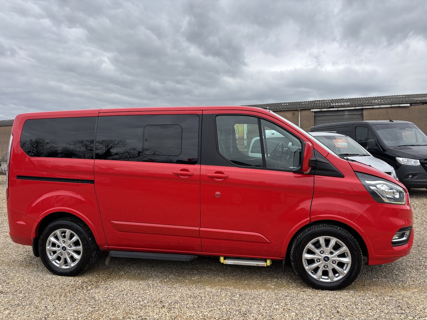 Used Ford Tourneo Custom 2019 for sale - 78105938: Photo 2