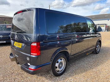 Used Volkswagen Transporter 2018 for sale - 75925131: Photo