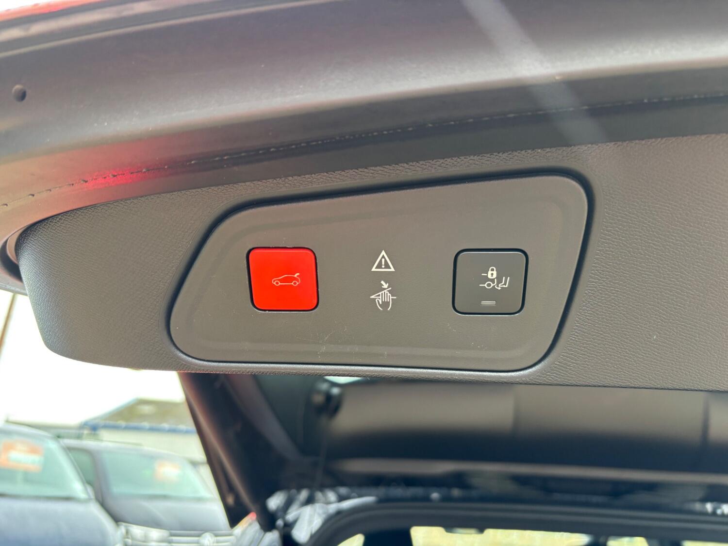 Used Peugeot 3008 2018 for sale - 76363083: Photo 8