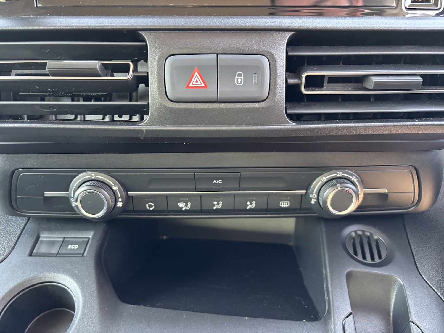 Used Peugeot Rifter 2020 for sale - 77687704: Photo 18