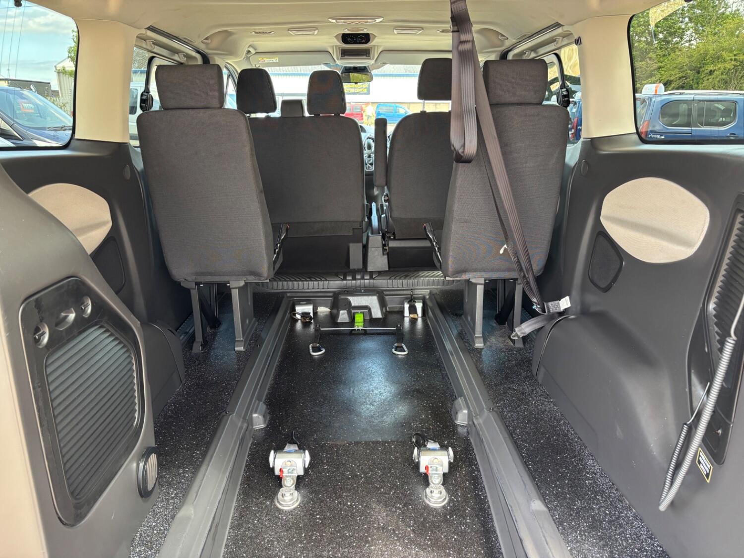 Used Ford Tourneo Custom 2017 for sale - 76793556: Photo 12