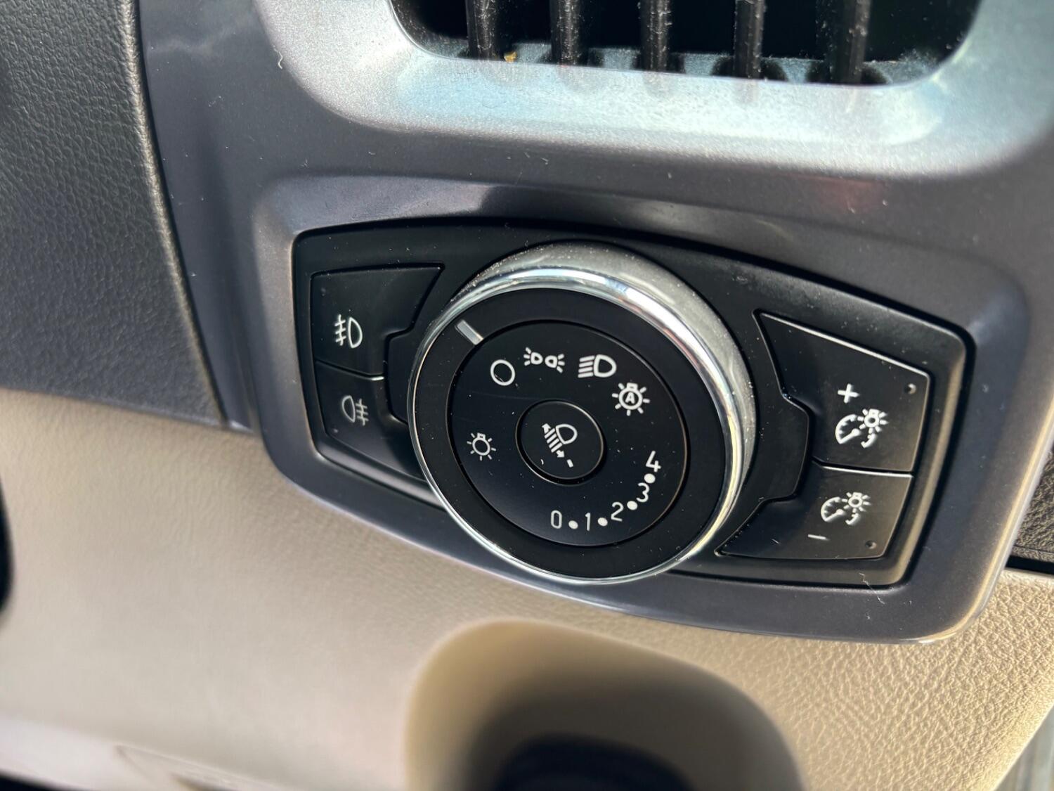 Used Ford Tourneo Custom 2017 for sale - 76793556: Photo 26