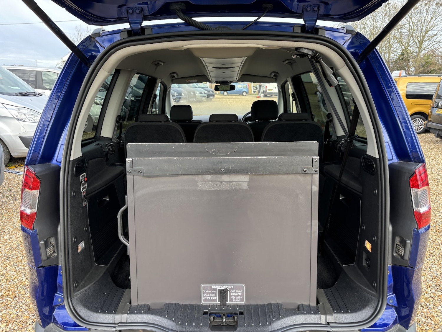 Used Ford Galaxy 2015 for sale - 76656143: Photo 10