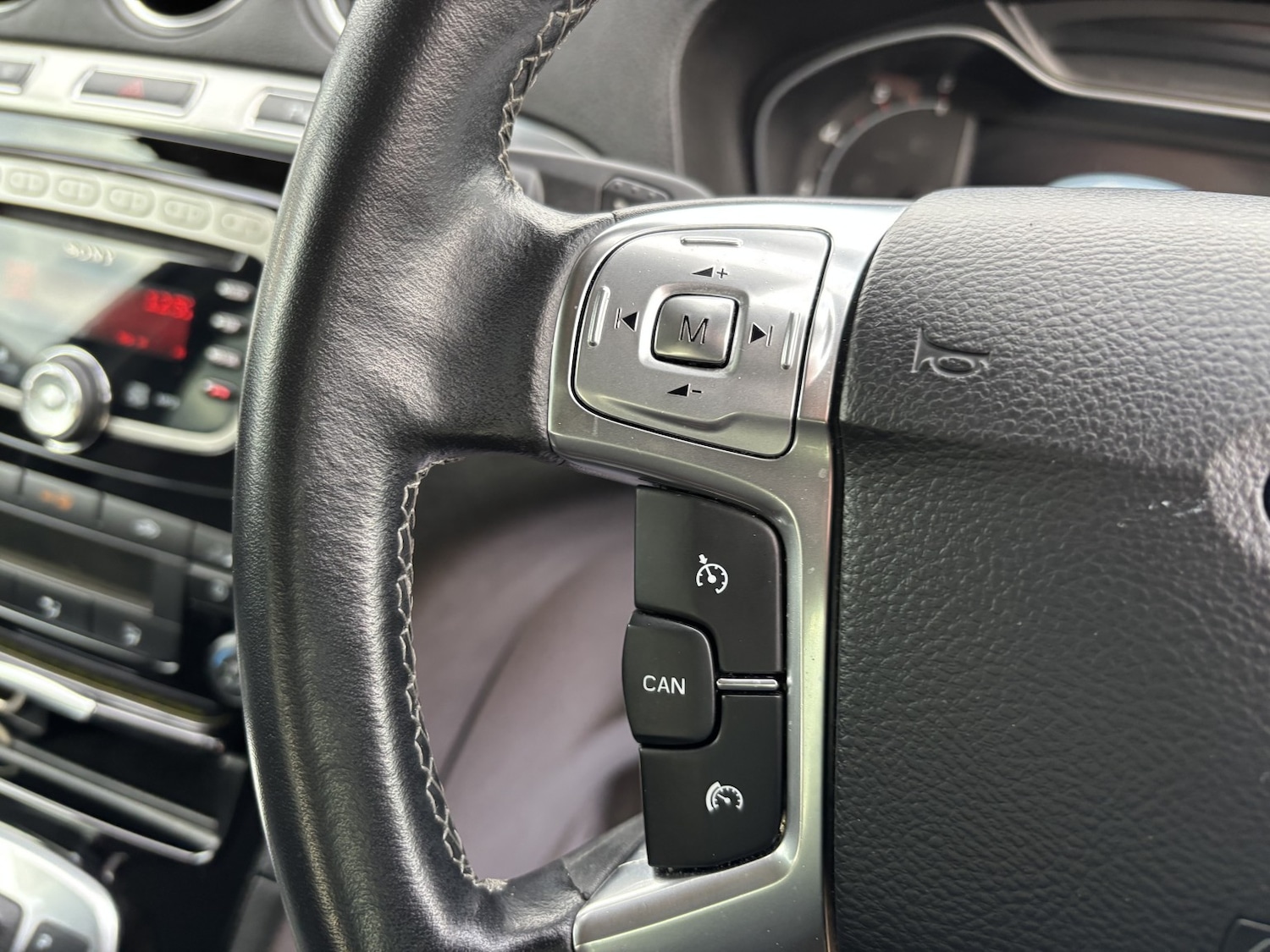 Used Ford Galaxy 2015 for sale - 76656143: Photo 24