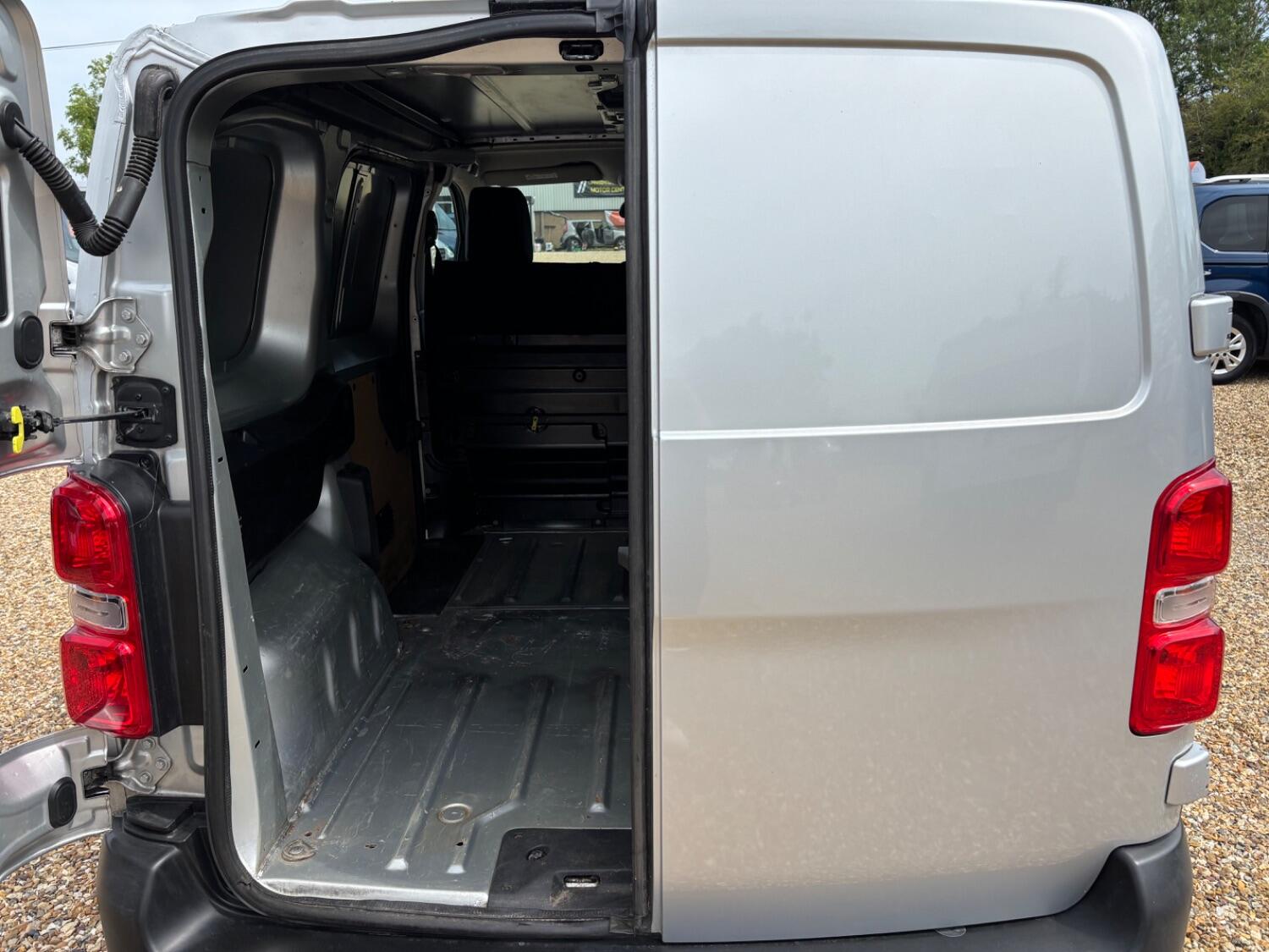 Used Peugeot Expert 2017 for sale - 77357258: Photo 8