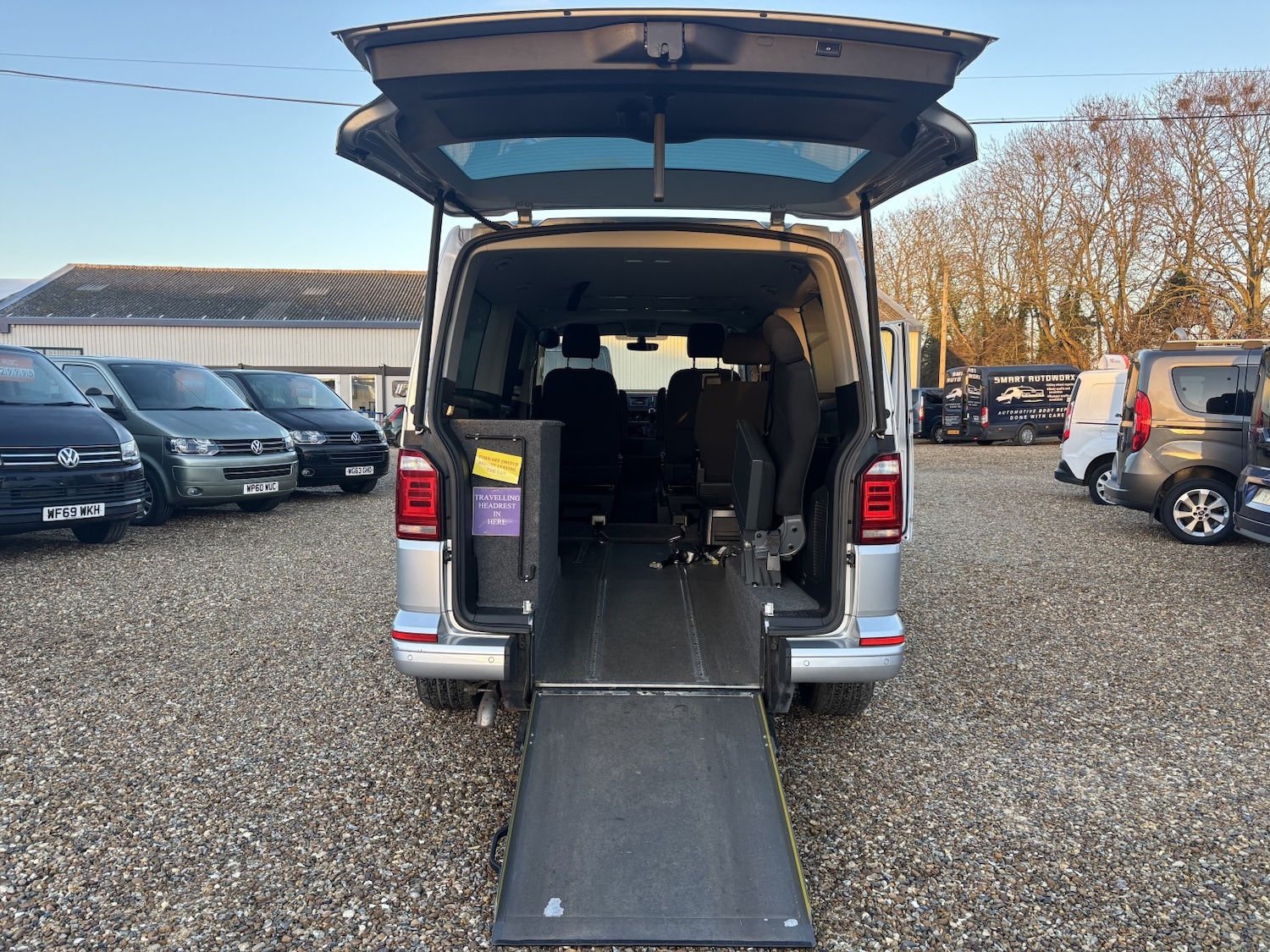 Used Volkswagen Caravelle 2017 for sale - 76718429: Photo 2