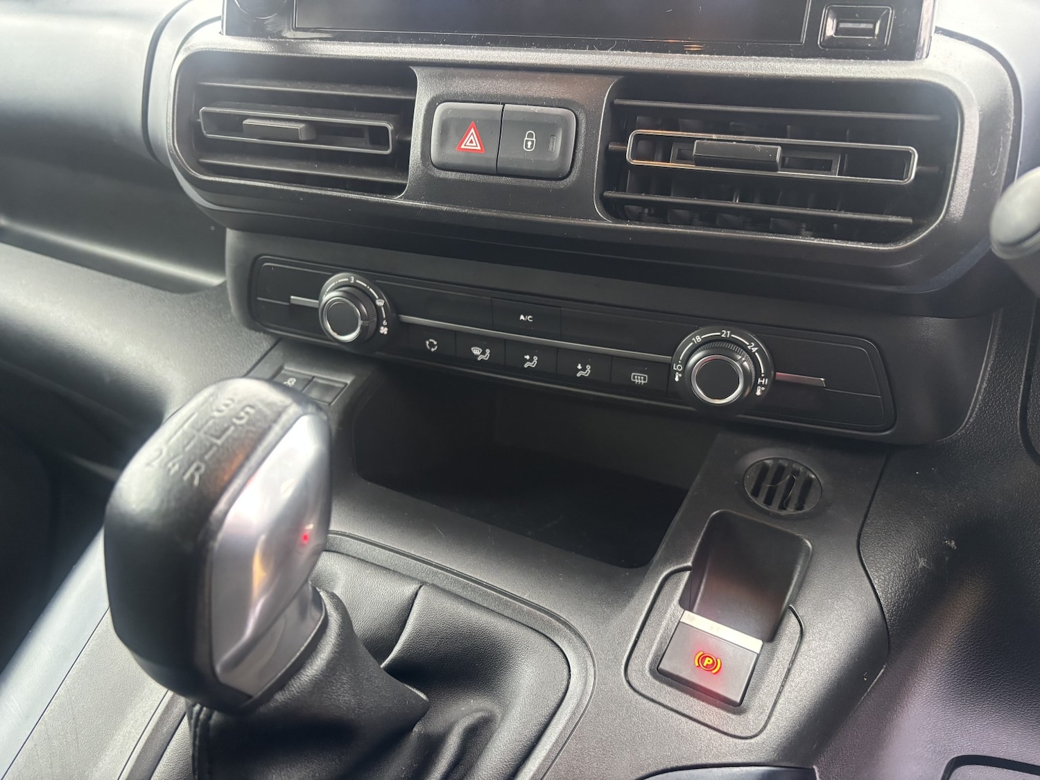 Used Peugeot Rifter 2020 for sale - 77314099: Photo 17