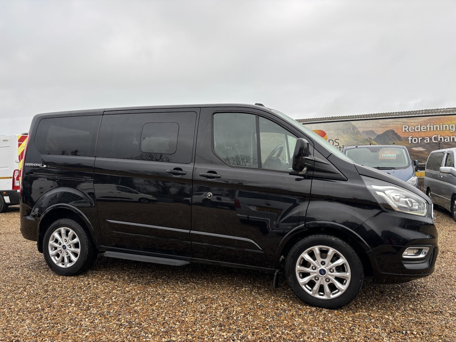 Used Ford Tourneo Custom 2020 for sale - 77578481: Photo 2