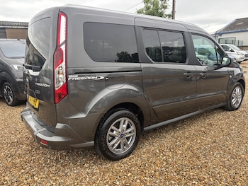 Used Ford Grand Tourneo Connect 2021 for sale - 78846149: Photo
