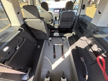 Used Ford Tourneo Connect 2023 for sale - 78379400: Photo