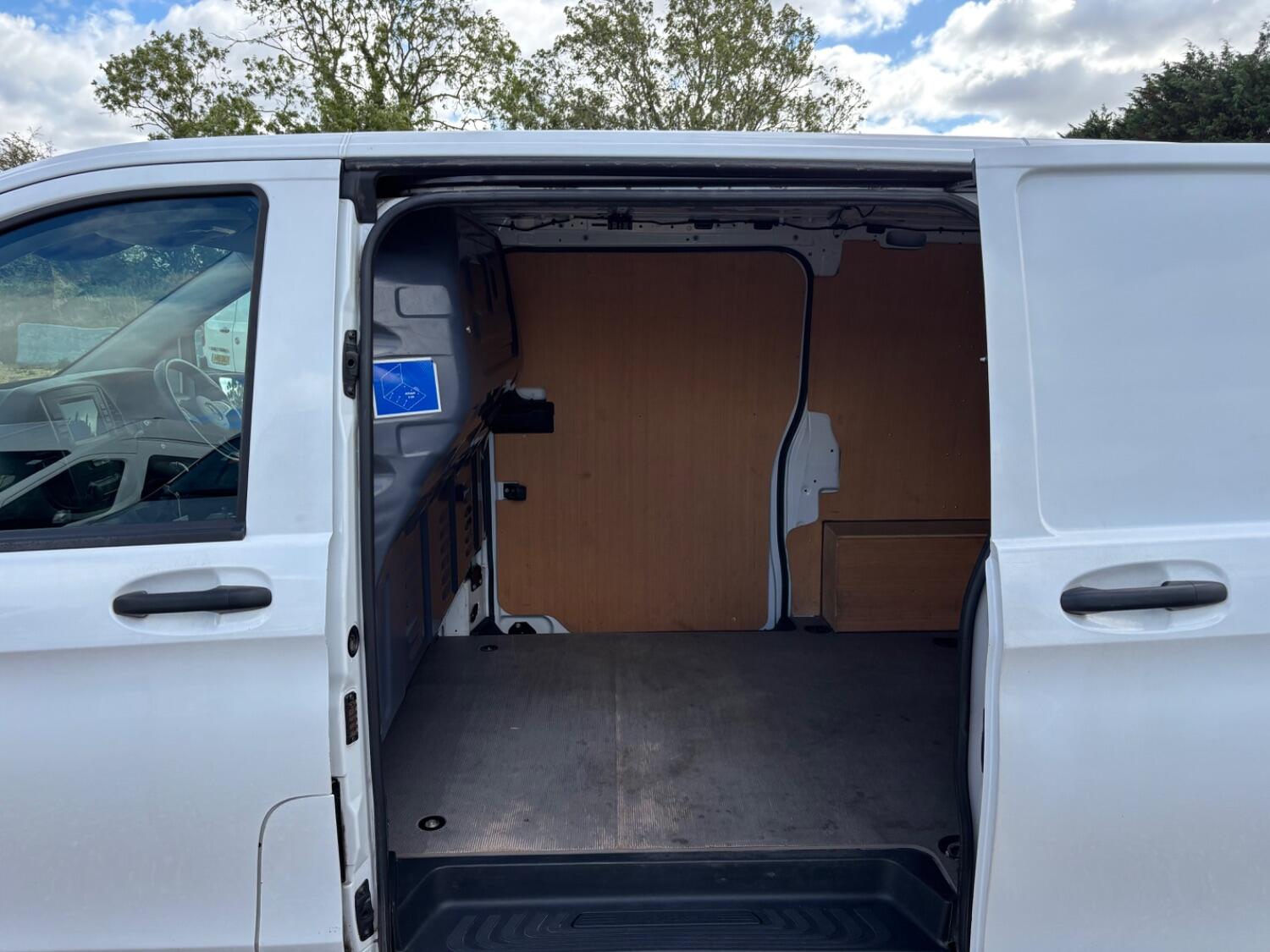 Used Mercedes-Benz Vito 2021 for sale - 75981963: Photo 8