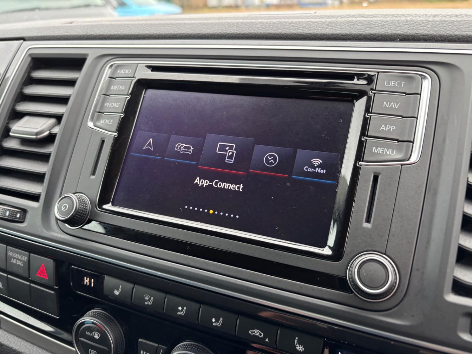 Used Volkswagen Caravelle 2017 for sale - 76363033: Photo 18