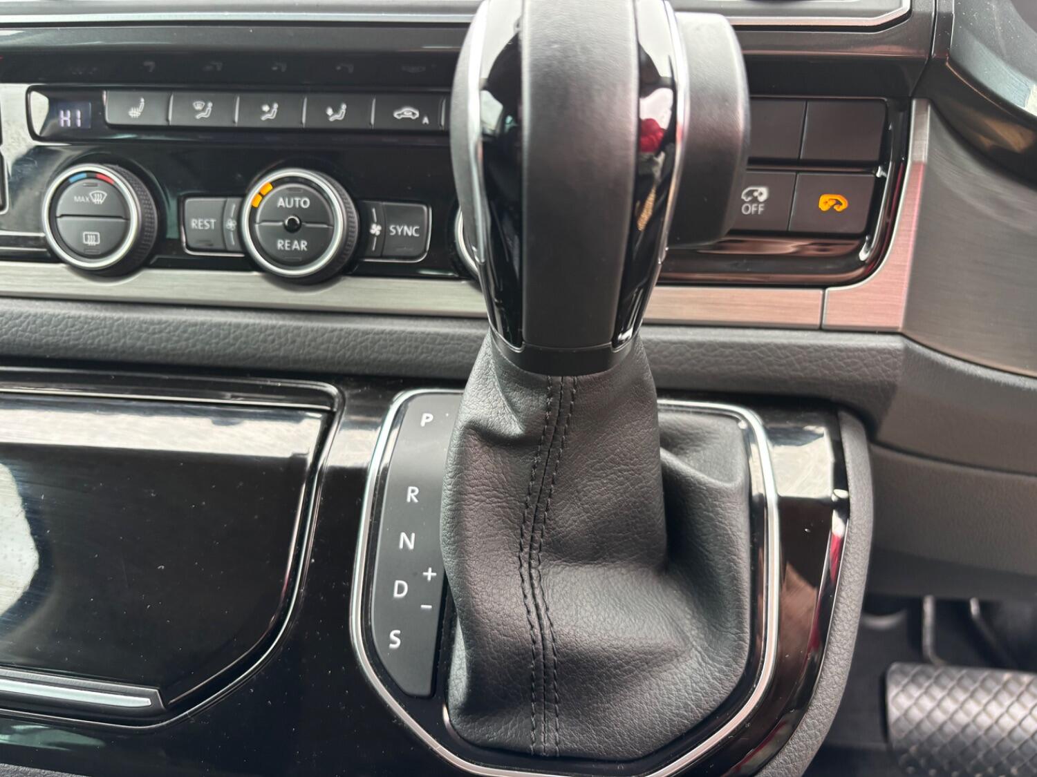 Used Volkswagen Caravelle 2017 for sale - 76363033: Photo 19