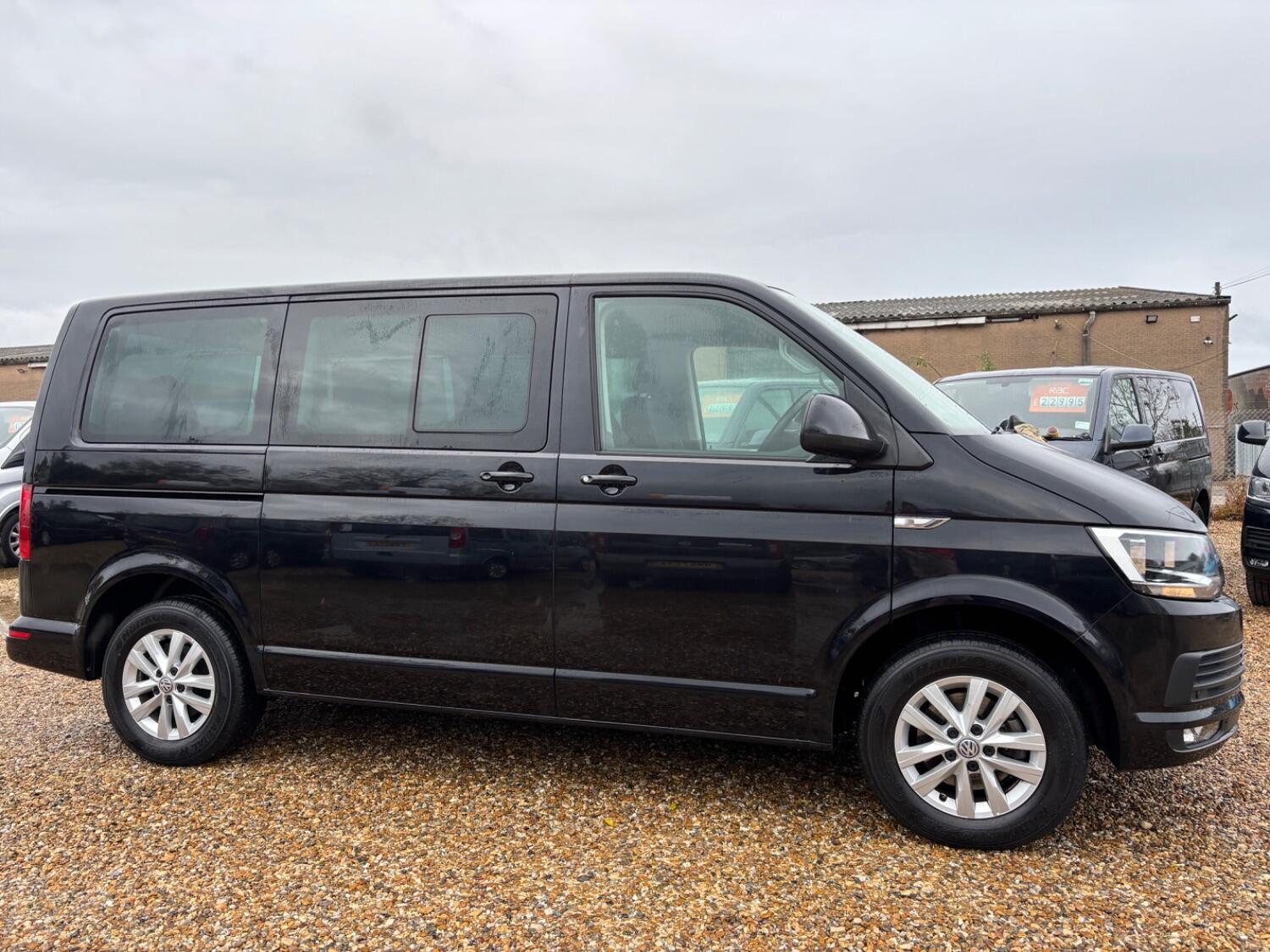 Used Volkswagen Caravelle 2017 for sale - 76363033: Photo 2