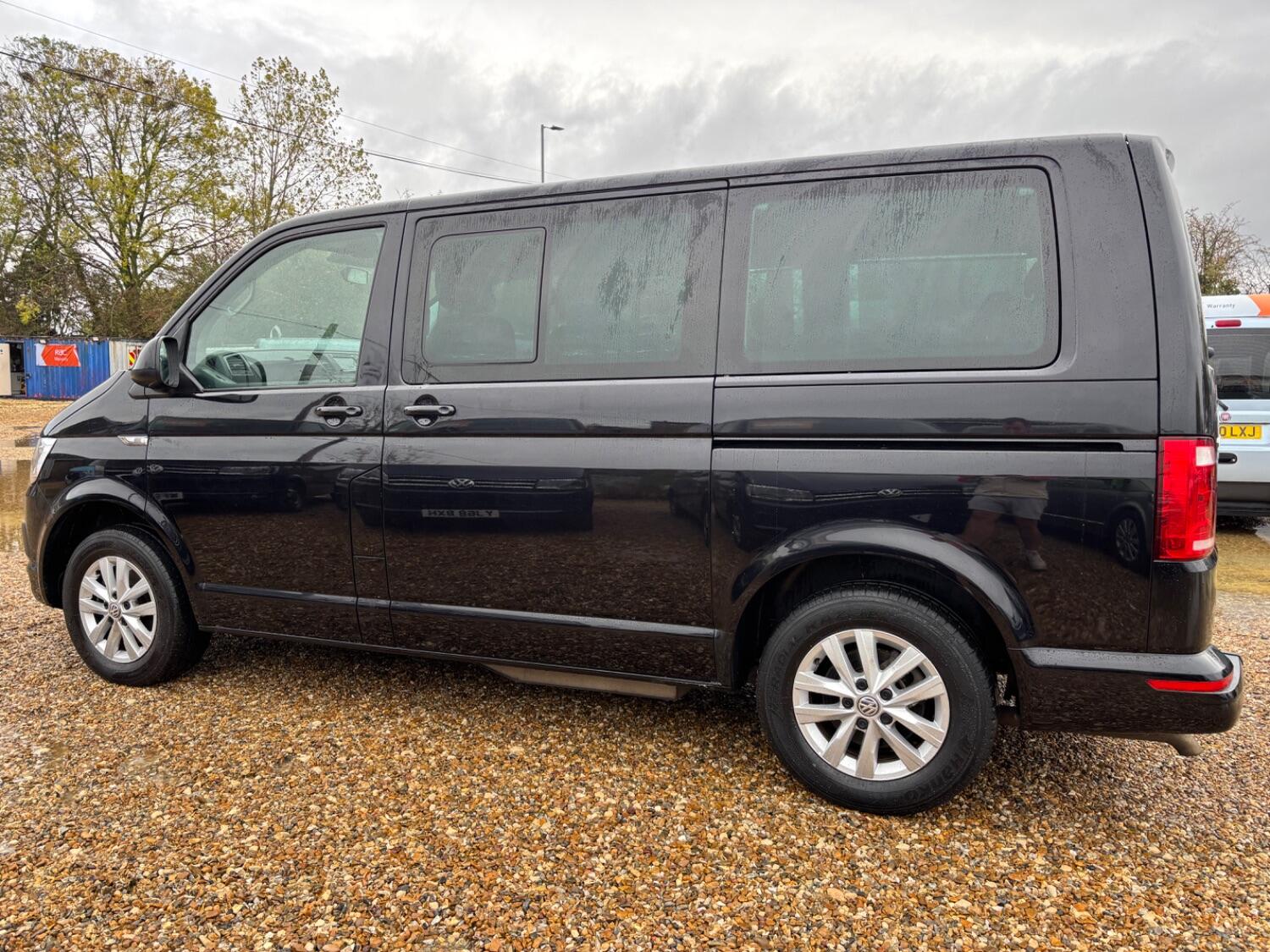 Used Volkswagen Caravelle 2017 for sale - 76363033: Photo 6