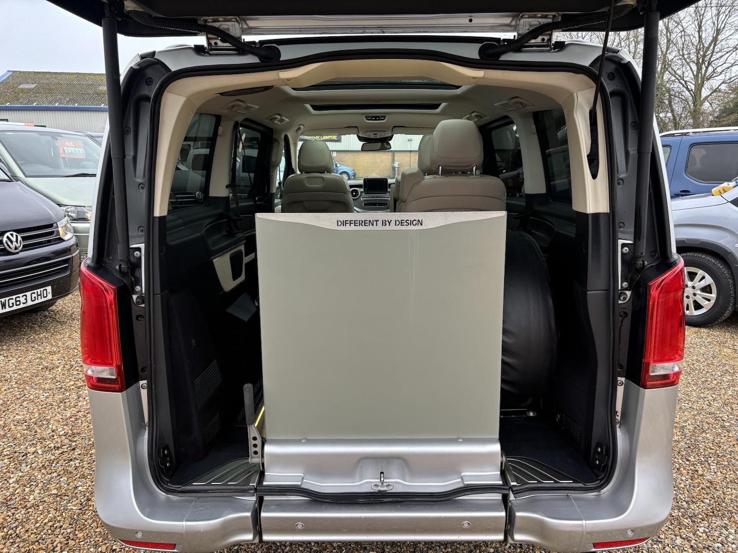 Used Mercedes-Benz V-Class 2019 for sale - 77336261: Photo 13