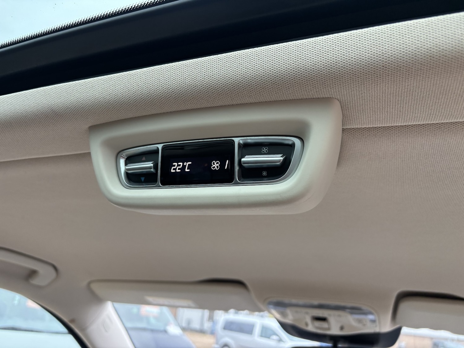 Used Mercedes-Benz V-Class 2019 for sale - 77336261: Photo 21