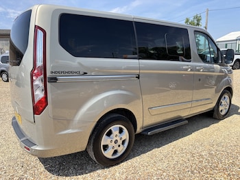 Used Ford Tourneo Custom 2018 for sale - 79234832: Photo