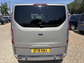 Used Ford Tourneo Custom 2018 for sale - 79234832: Photo
