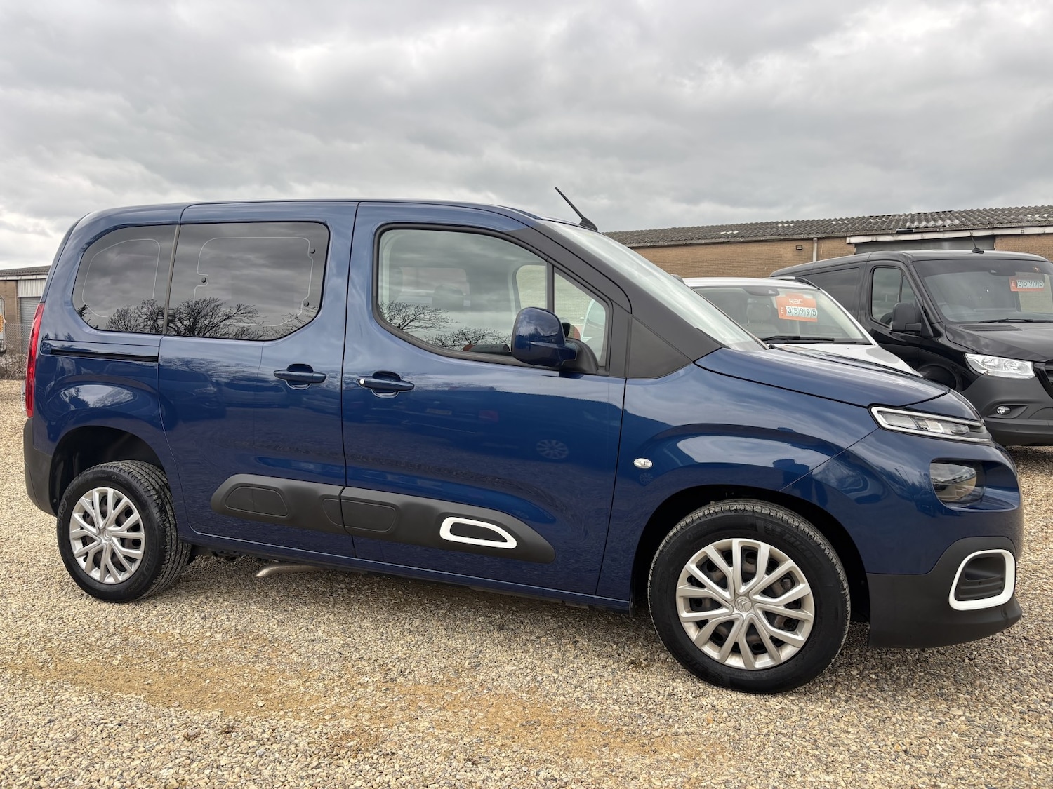 Used Citroen Berlingo 2020 for sale - 78105936: Photo 2
