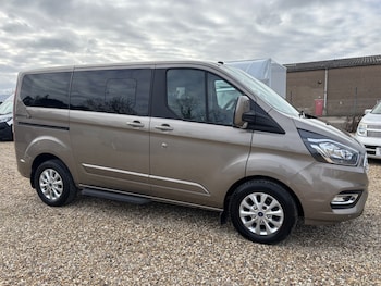 Used Ford Tourneo Custom 2019 for sale - 78618131: Photo