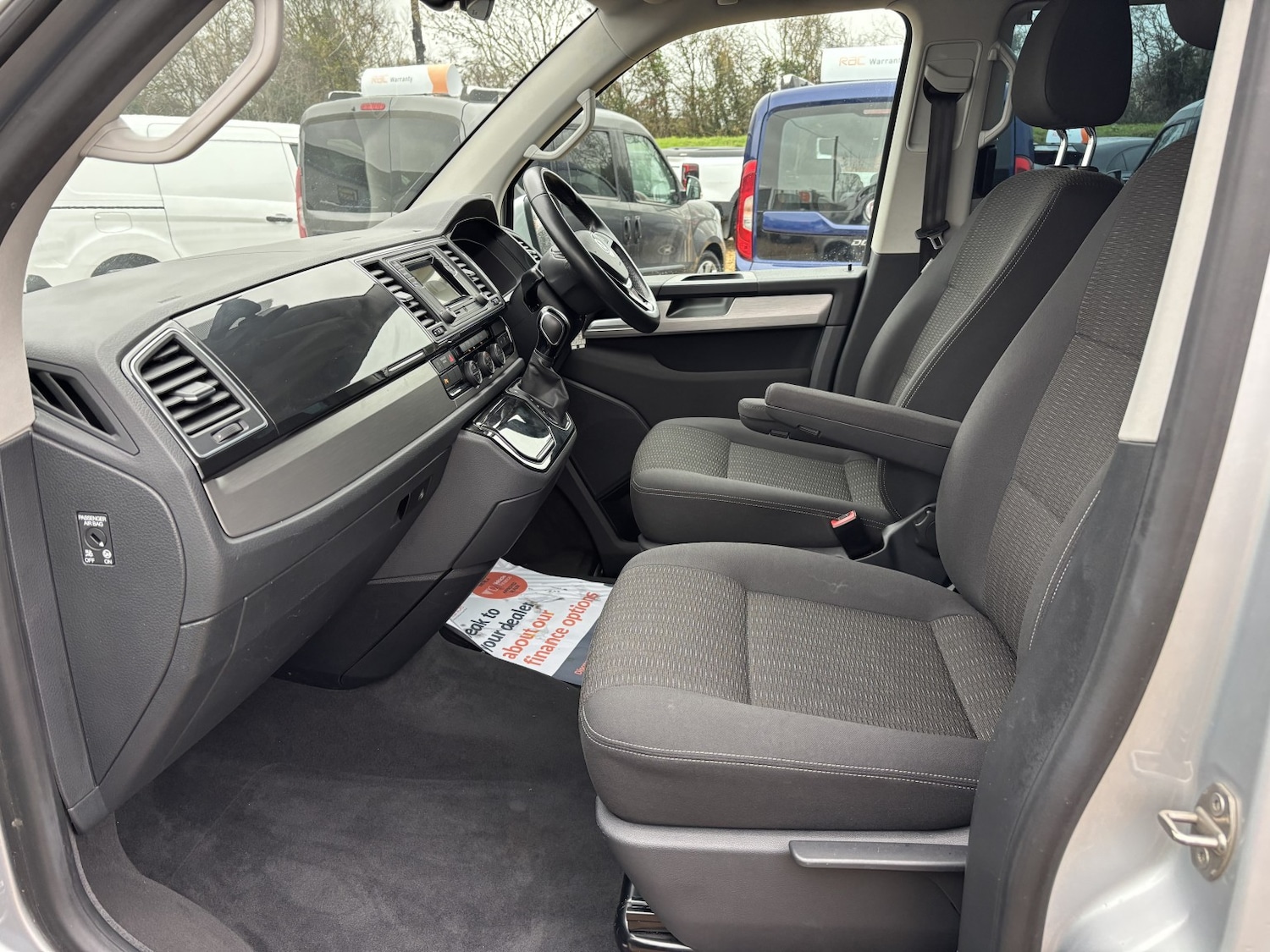 Used Volkswagen Caravelle 2017 for sale - 77313905: Photo 15