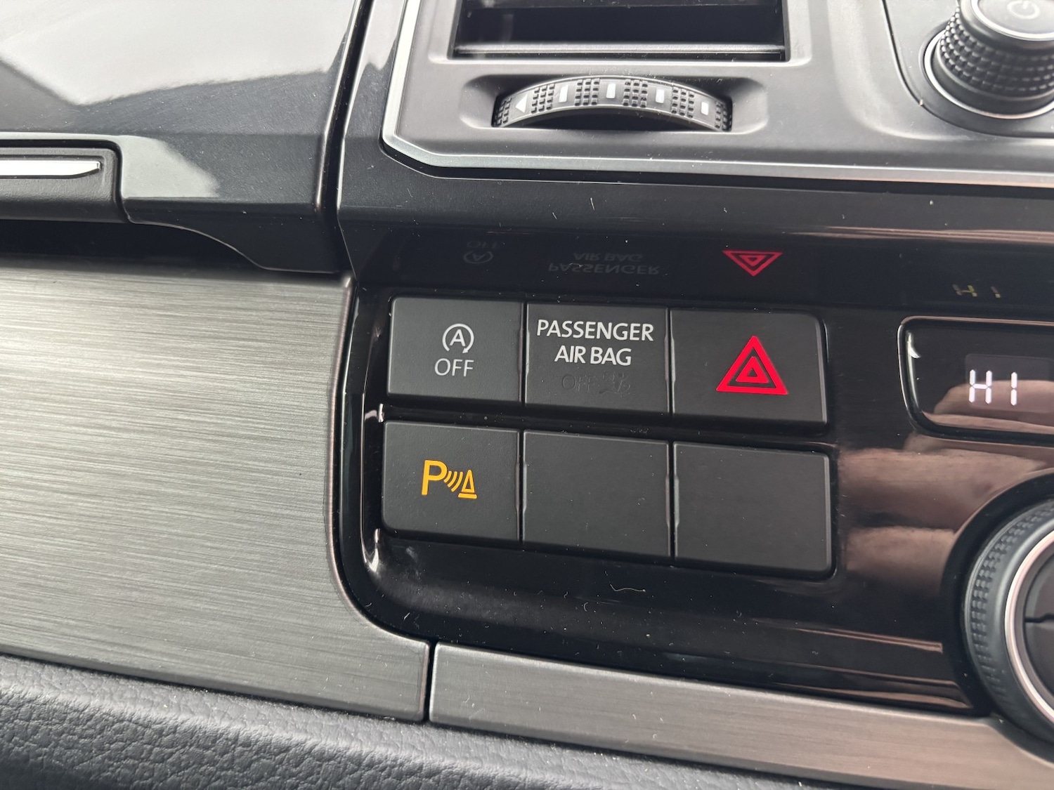 Used Volkswagen Caravelle 2017 for sale - 77313905: Photo 22