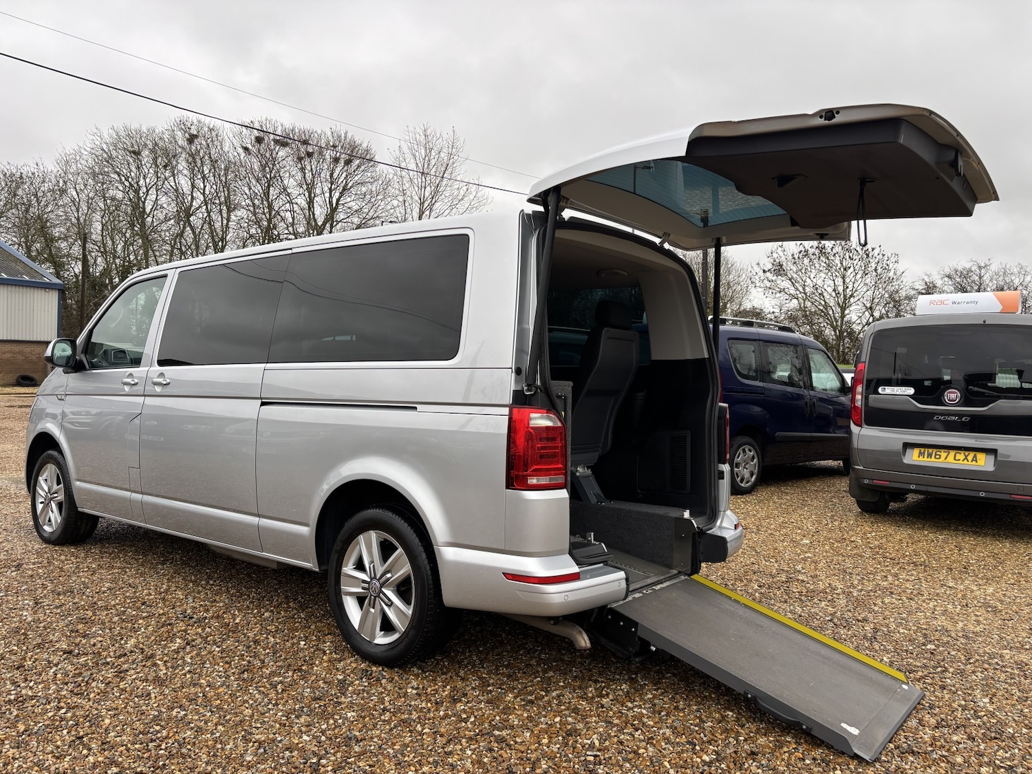 Used Volkswagen Caravelle 2017 for sale - 77313905: Photo 8